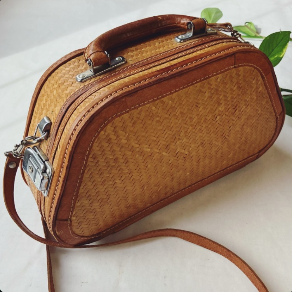 Vintage Bamboo Matting Lockable Box Handbag